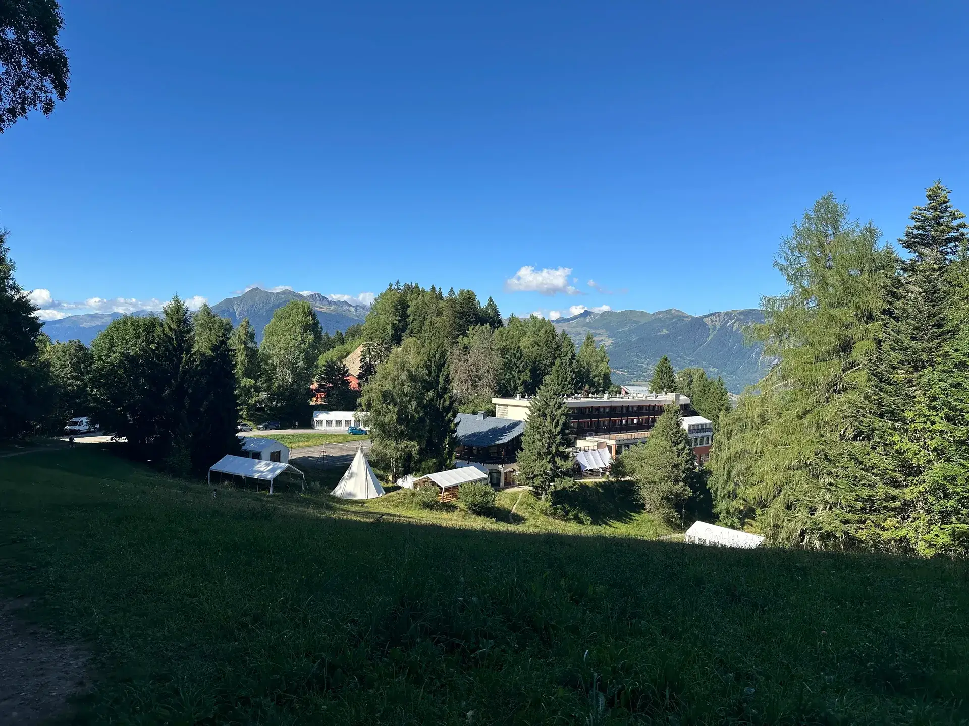 Vue du club de vacances à Valmorel