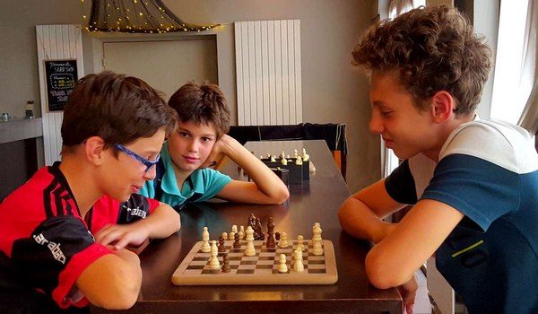 Stage loisirs créatifs au village de vacances aux 300 stages de Faistesvacances 