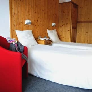 Valmorel-Doucy-Chambre-twin-le village club aux 300 stages faistesvacances