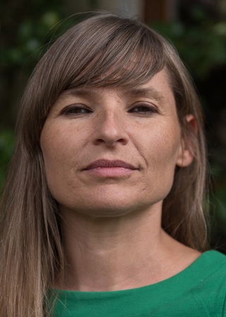 Carine Cottineau, Vacances en famille, Danse collective en ligne