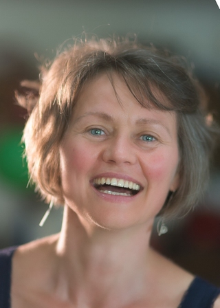 Fabienne Marnat, Vacances en famille, Danse collective en ligne