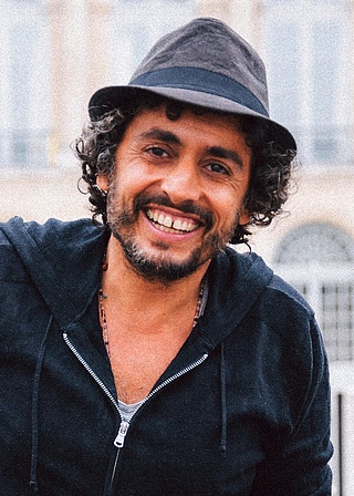 Stéphane Melnik, Vacances en famille, Cours guitare